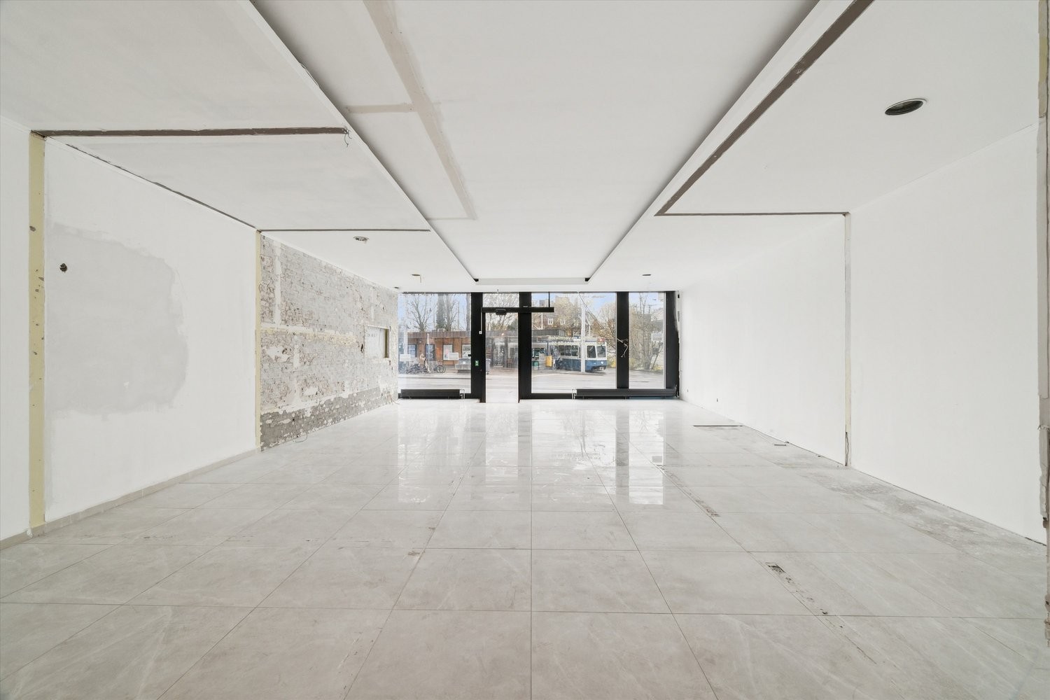 164m² commercial