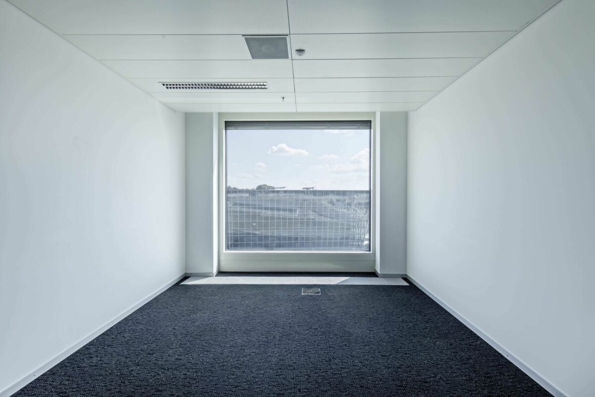 28m² office