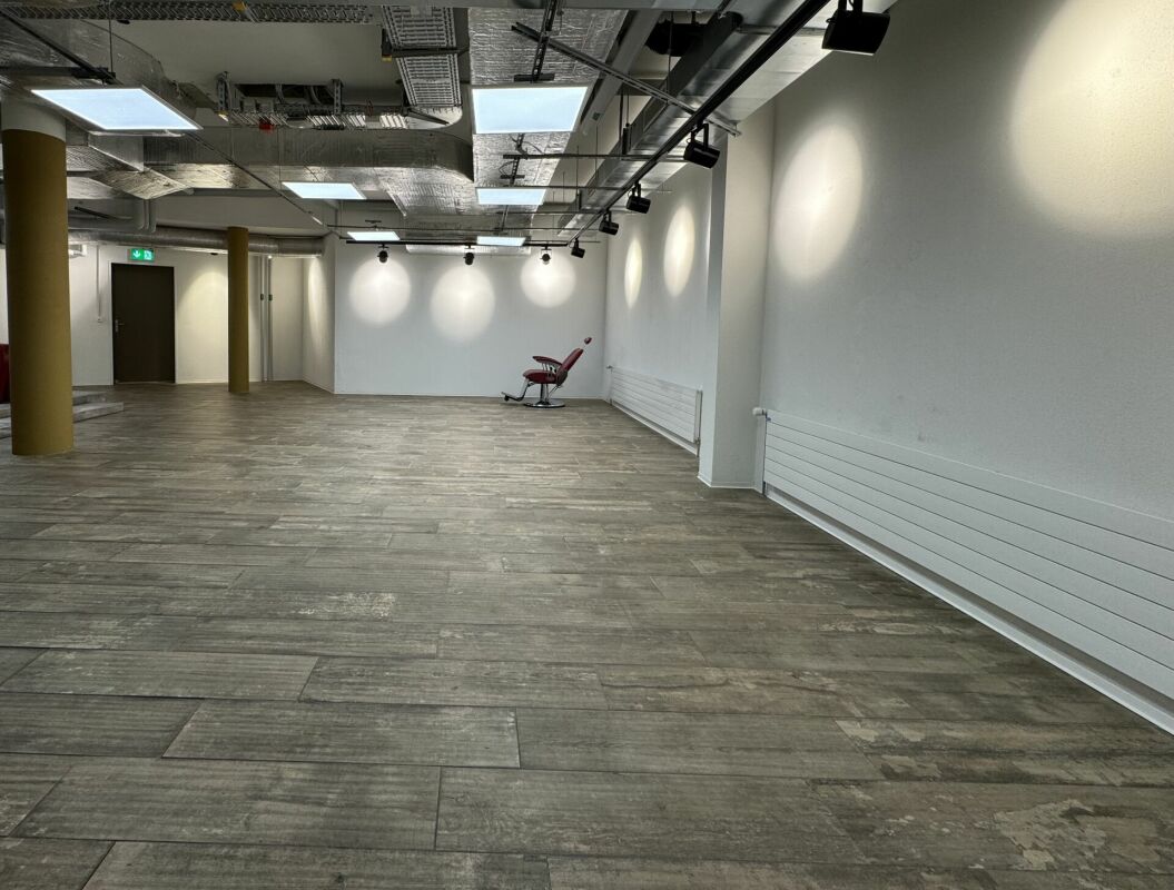 50m² commercial