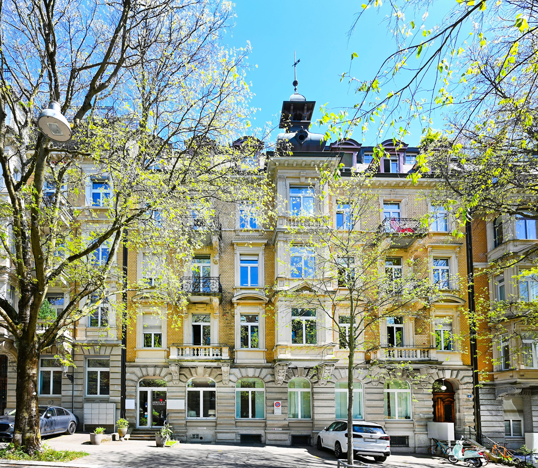215m² office