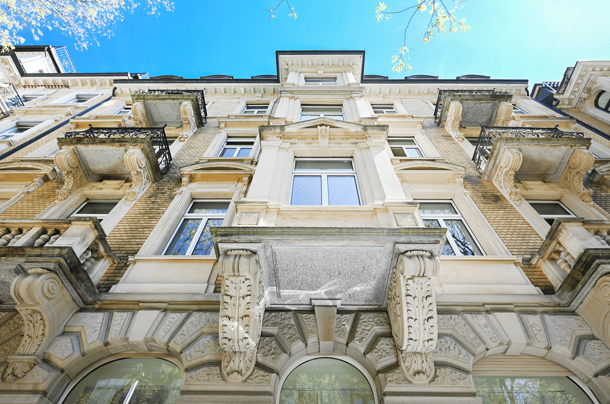 215m² office