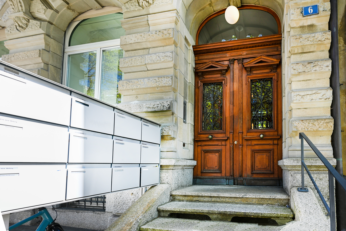 215m² office
